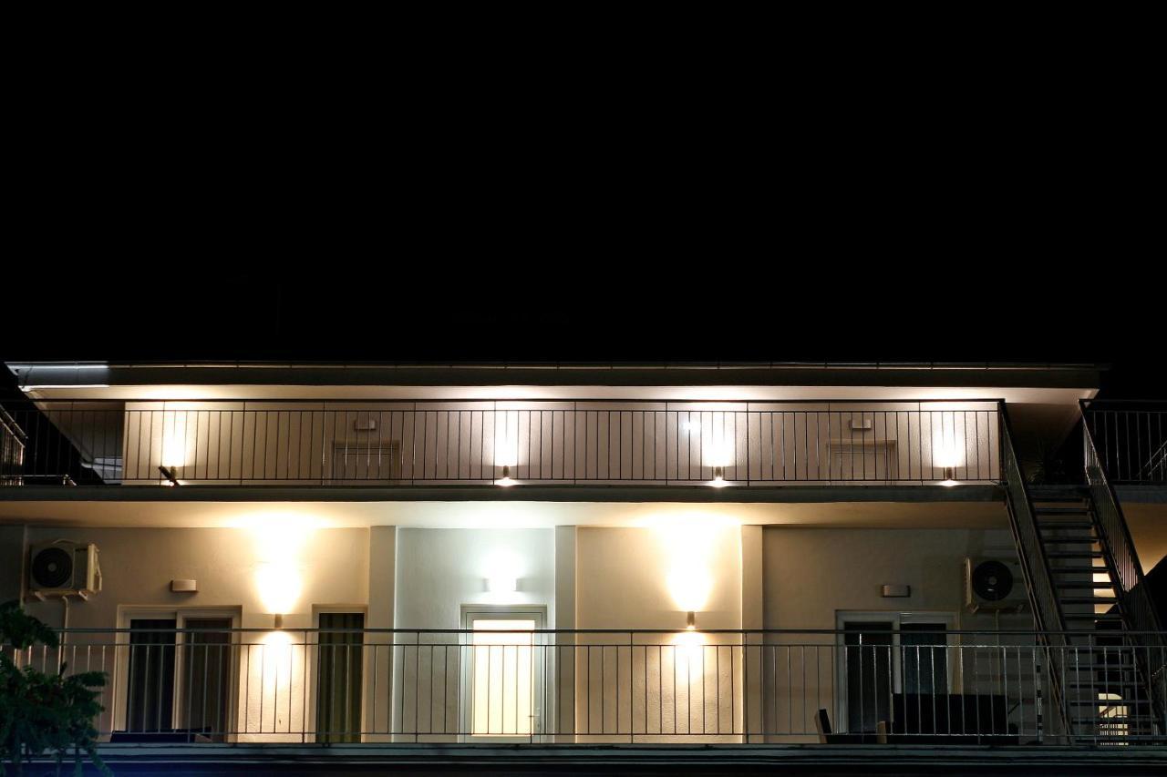 Apartment Oneiro Zois *